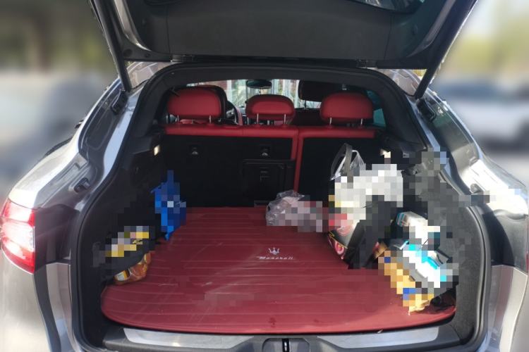 Used Maserati Levante 2016 3.0T Standard Edition Trunk