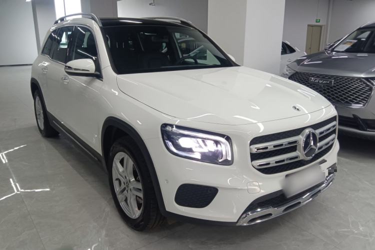 Used Mercedes-Benz GLB 2021 GLB 200 Dynamic Edition Front Right 45 Deg