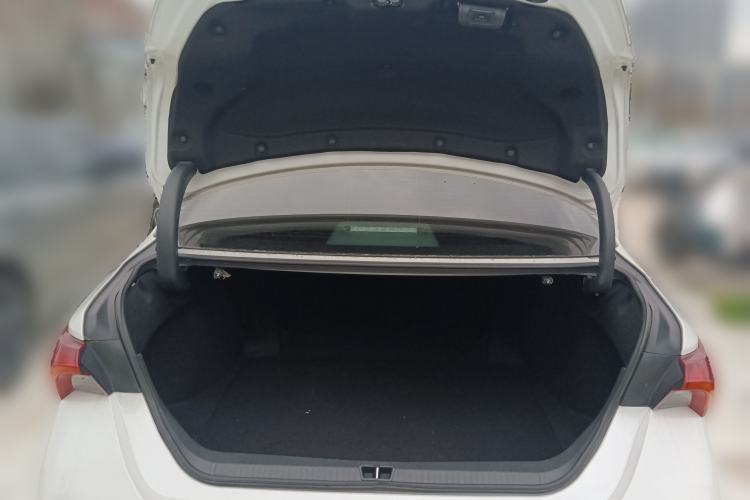 Used Toyota Avalon 2019 2.0L Luxury Edition China VI Standard Trunk