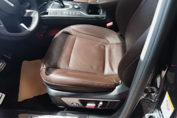 Used Wey VV6 2018 2.0T Four-Wheel Drive Flagship Version China V Standard
