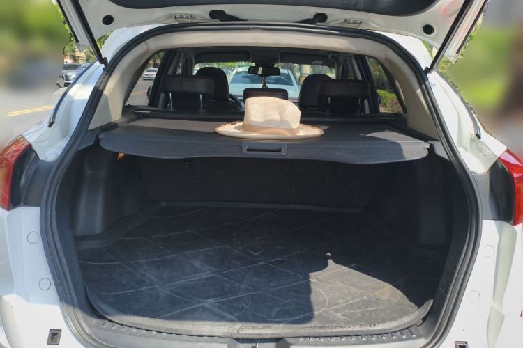 Used Bestune X80 2013 2.0L manual luxury version

