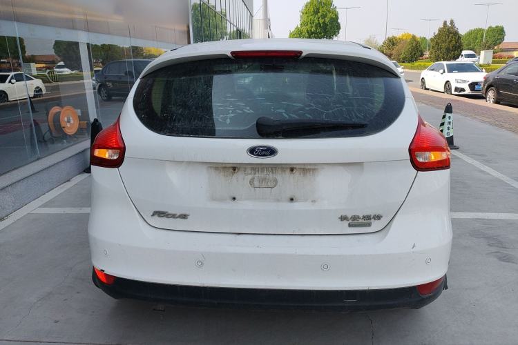 Used Ford Focus 2015 Hatchback EcoBoost 125 Automatic Supreme Style Edition
