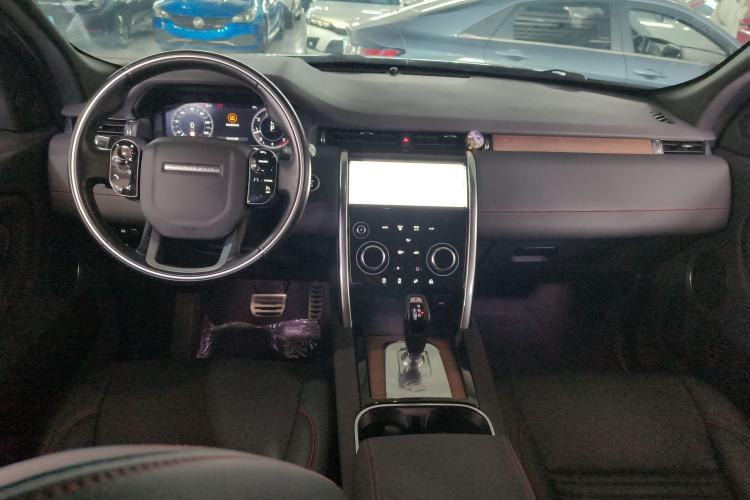 Used Land Rover Discovery Sport 2020 249 PS R-Dynamic Performance Edition Center Console