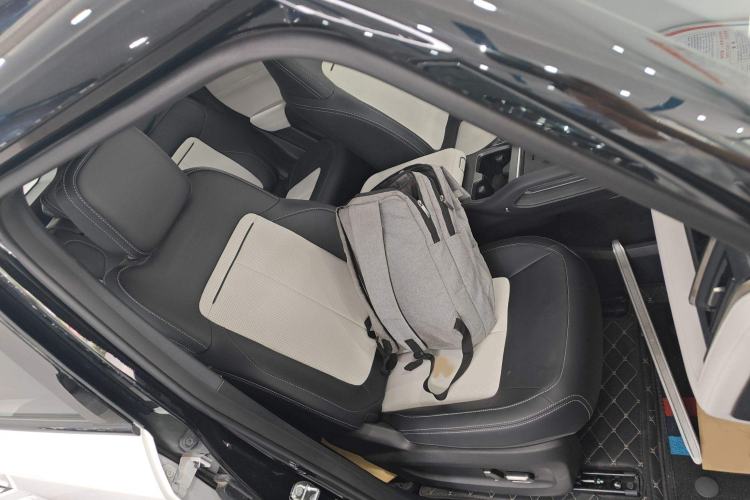 Used iCAR 03T 2024 520km Two-Wheel Drive Long-Range Version
