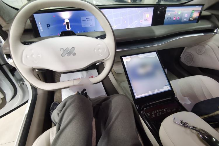 Used IM L7 2022 Pro Model Center Console