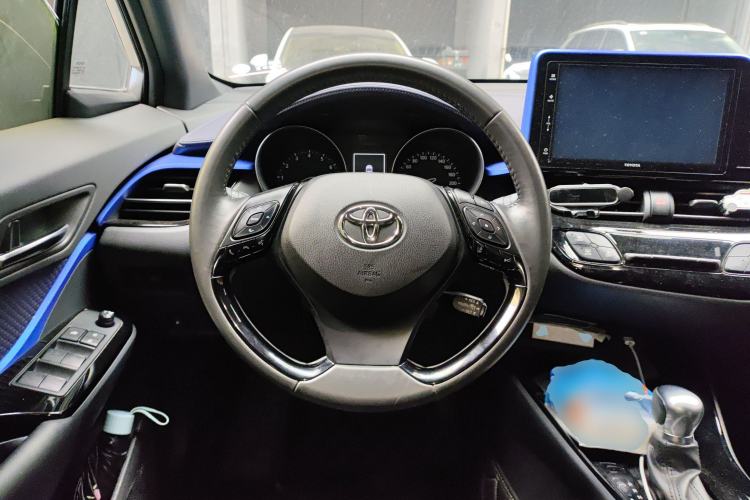 Used Toyota IZOA 2018 2.0L Yichi Edition China V Standard
