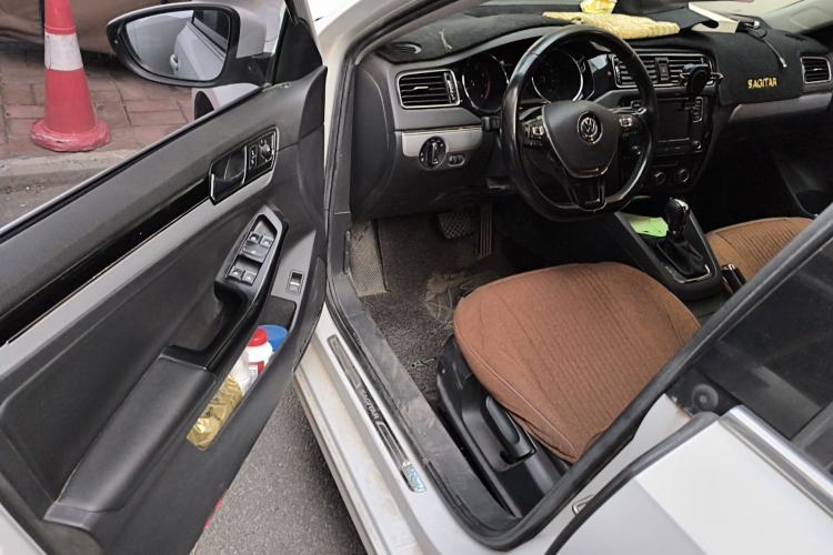 Used Volkswagen Sagitar 2018 1.6L Automatic Comfort Model Driver Seat