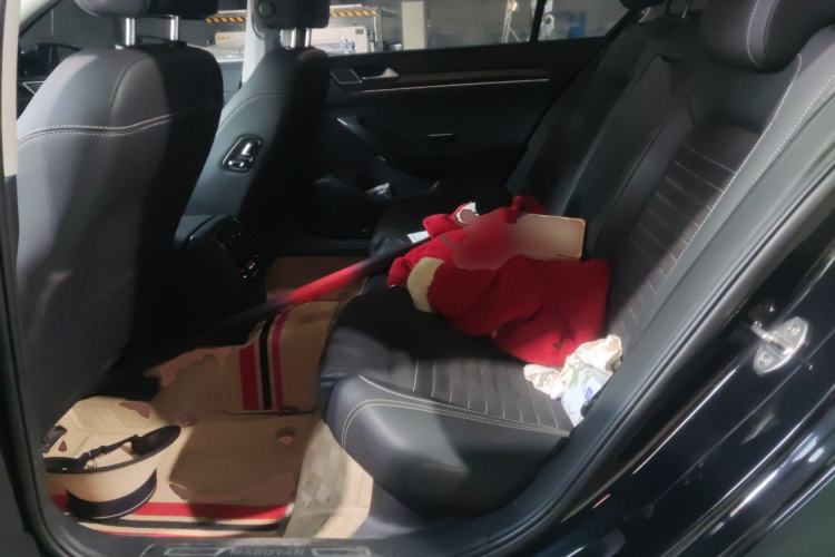 Used Volkswagen Magotan 2020 330TSI DSG Luxury Edition Left Rear Seat