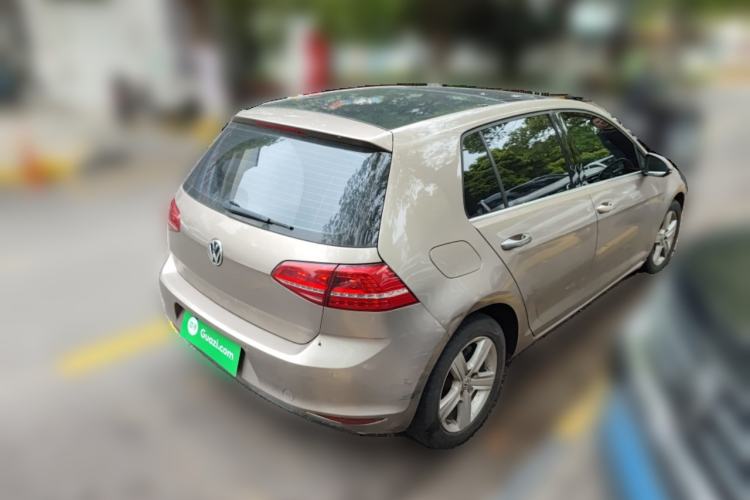 Used Volkswagen Golf 2014 1.4TSI Automatic Luxury Model Rear Right 45 Deg