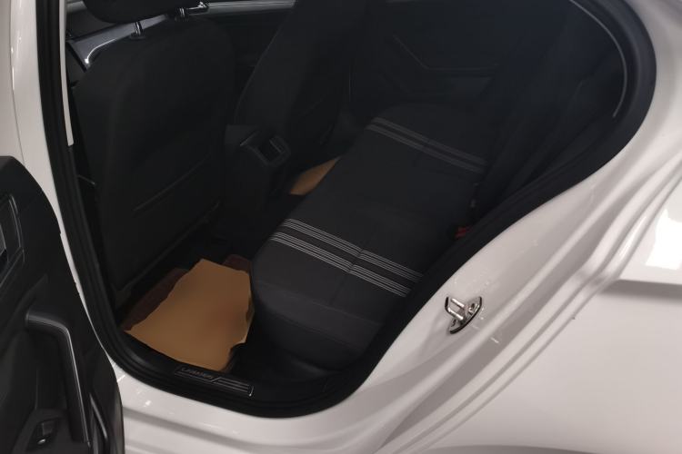 Used Volkswagen Lamando 2017 230TSI DSG Fashion Edition
