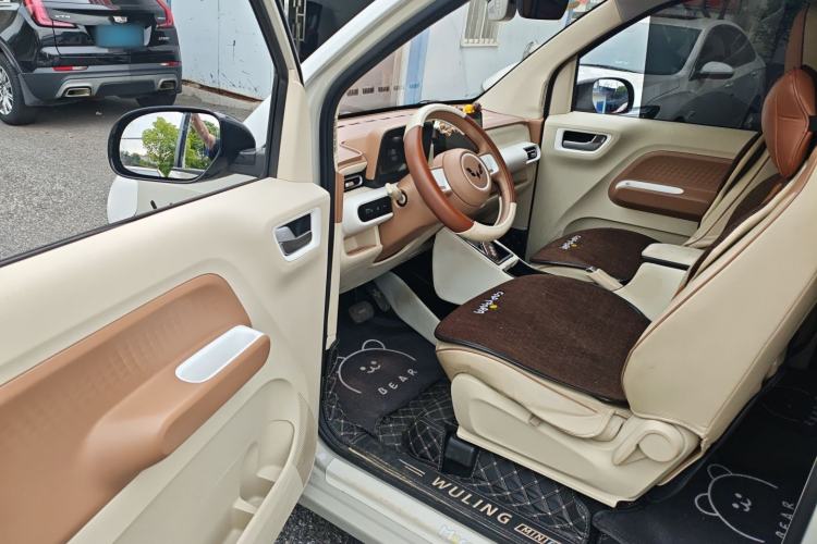 Used Wuling Hongguang MINIEV 2024 3rd Generation 215km Advanced Version
