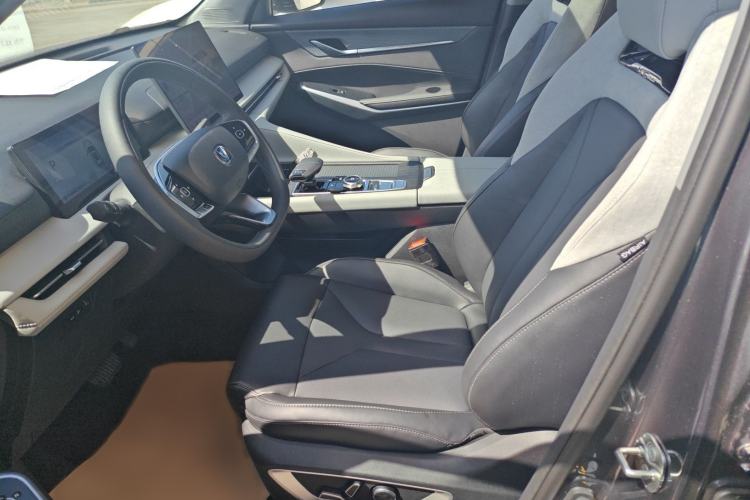 Used CHANGAN CS75 PLUS 2026 Model, Smart Champion Edition 1.5T New Blue Whale Smart Navigation Version