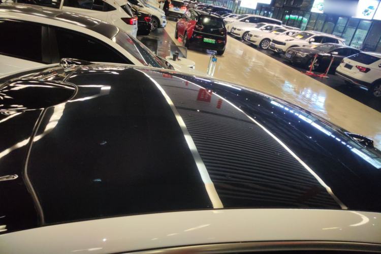 Used Nio ET5 2025 75 kWh Roof