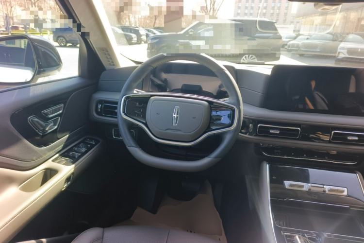 Used Lincoln Aviator 2024 3.0T V6 All-Wheel-Drive Elegance Edition Six Seats Steering Wheel