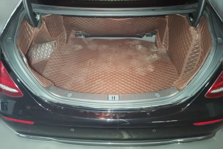 Used Mercedes-Benz E-Class 2018 Facelift E 200 L 4MATIC Trunk