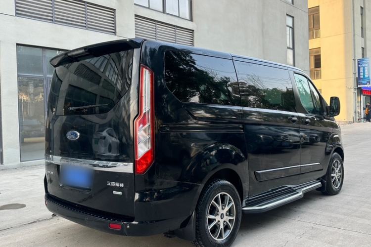 Used Ford Tourneo Custom 2017 2.0T Automatic Elite Version
