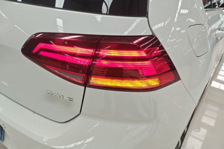 Used Volkswagen Golf 2020 Zhiai Edition 280TSI DSG Comfort Model Right Rear Taillight