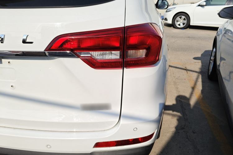 Used Haval M6 2019 1.5T DCT Two-Wheel Drive Value Edition China VI Standard
