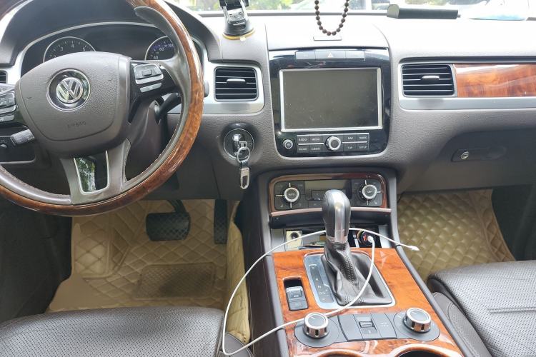 Used Volkswagen Touareg 2012 R-Line High-End Model