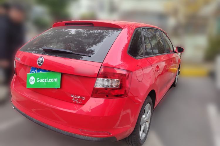 Used Skoda Rapid Spaceback 2014 1.6L Automatic Enjoyment Edition
