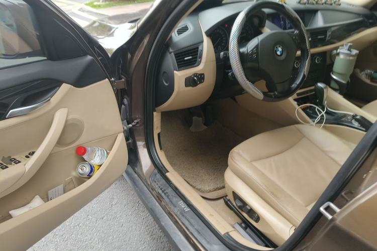 Used BMW X1 2010 xDrive25i
