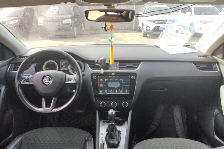 Used Skoda Octavia 2018 Station Wagon TSI230 DSG Luxury Edition
