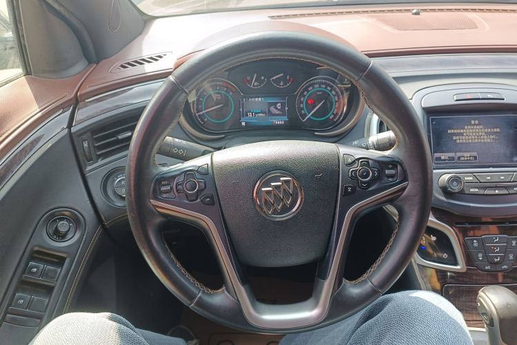 Used Buick LaCrosse 2014 2.0T SIDI Elite Tech Version Steering Wheel