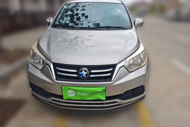 Used Venucia D50 2015 1.6L Automatic Fashion Edition
