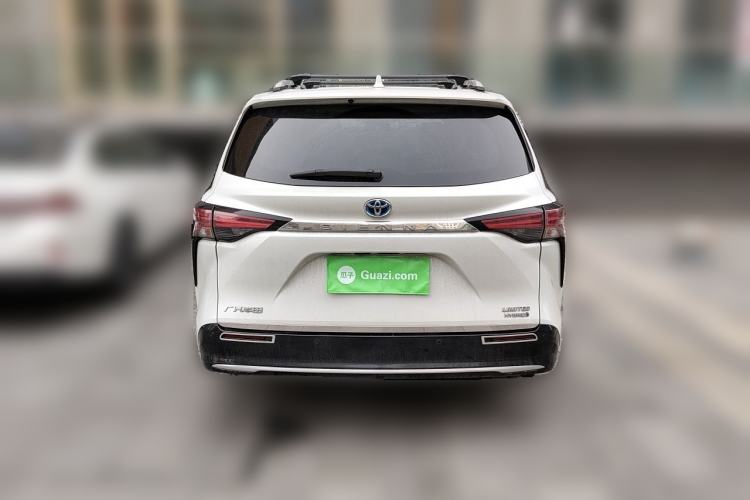 Used Toyota SIENNA 2021 2.5L Hybrid Premium Edition
