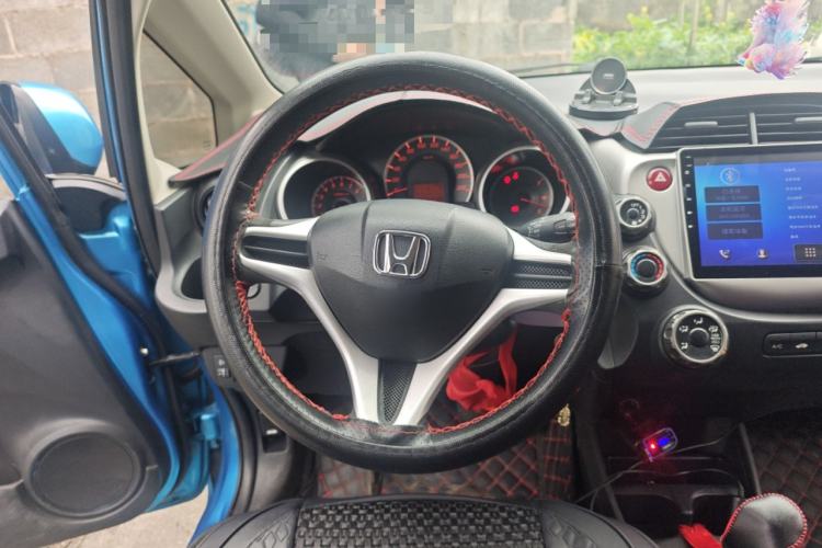 Used Honda Fit 2011 1.3L manual Comfort version
