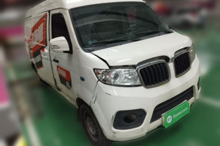 Used Sunlong DST 5 2021 All-Electric Van with 41.86 kWh Front Right 45 Deg