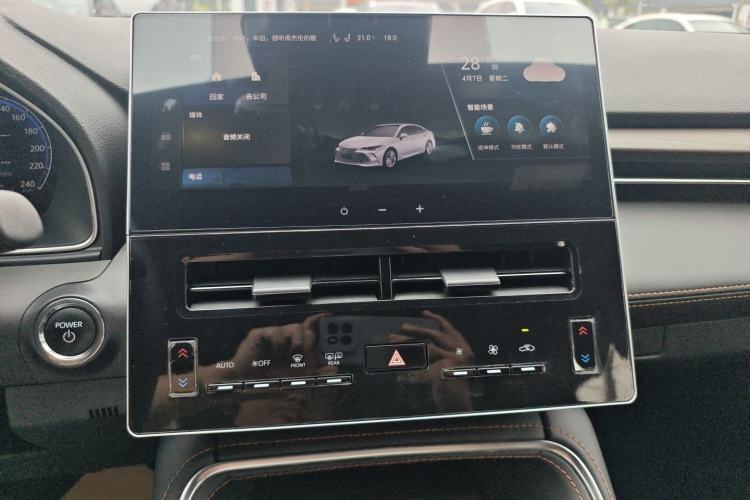 Used Toyota Avalon 2024 Dual-Motor 2.0L Luxury Edition
