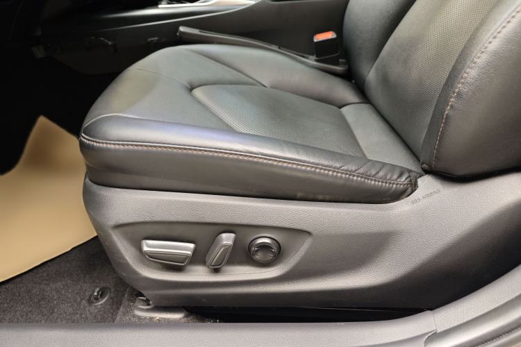 Used Toyota Camry 2021 2.0G Luxury Edition