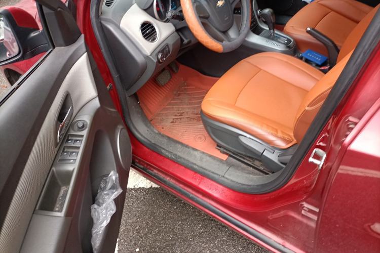 Used Chevrolet Cruze 2012 1.8L SE AT
