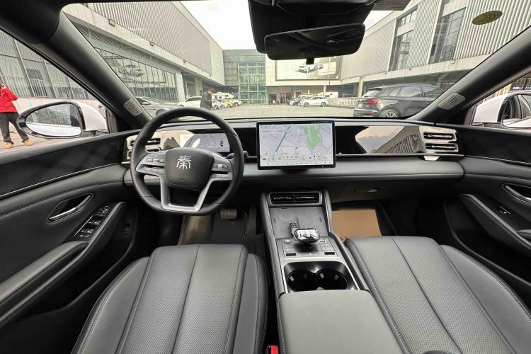 Used BYD Qin L 2025 DM-i Smart Drive 120KM Superior Model

