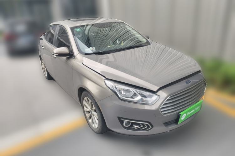 Used Ford Escort 2015 1.5L Automatic Fashion Model
