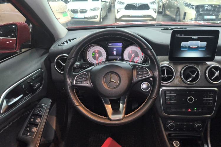 Used Mercedes-Benz GLA 2016 GLA 200 Fashion Model