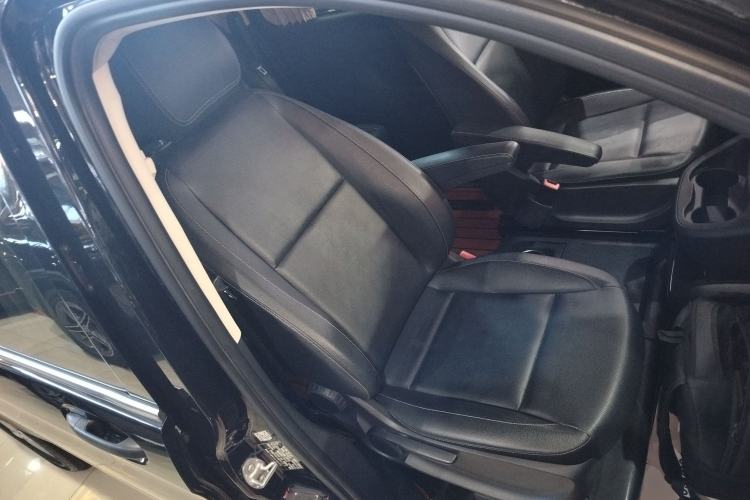 Used Mercedes-Benz Vito 2020 2.0T Business Version 7 Seats