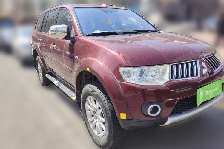 Used Mitsubishi Pajero Sport 2011 3.0L Luxury Navigation Edition
