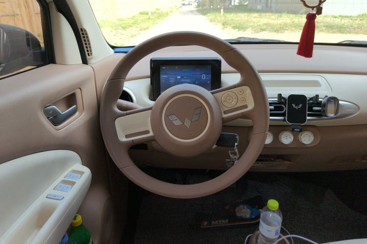 Used Wuling Hongguang MINIEV 2025 Four-Door Version Advanced Edition Steering Wheel
