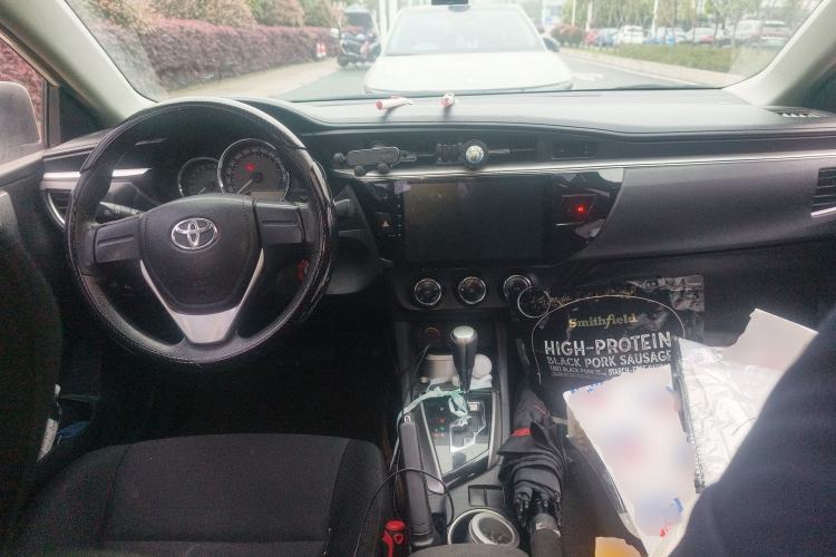 Used Toyota Levin 2014 1.6G CVT Elite Edition Center Console