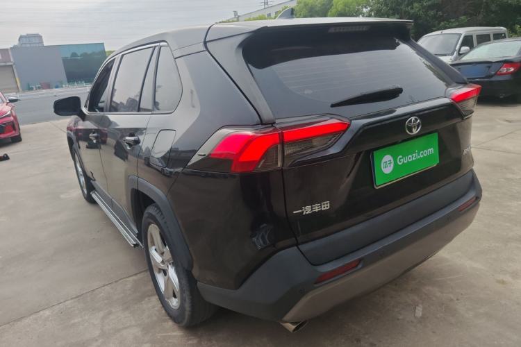 Used Toyota RAV4 2021 2.0L CVT Two-Wheel Drive Fashion Edition
