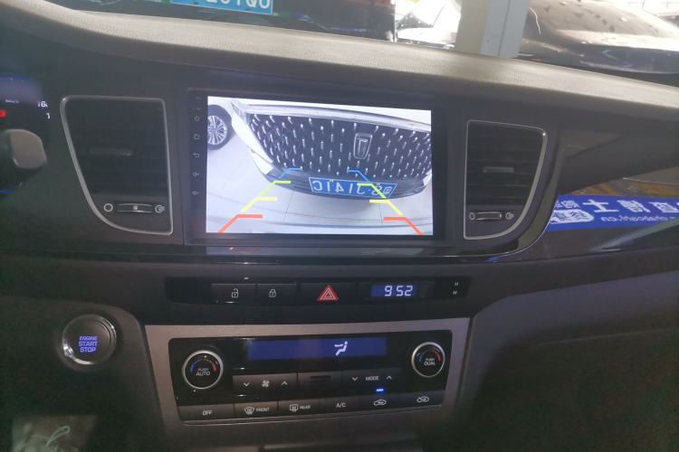 Used Hyundai Mistra 2014 1.8L Automatic Smart GLS Audio And AC Panel