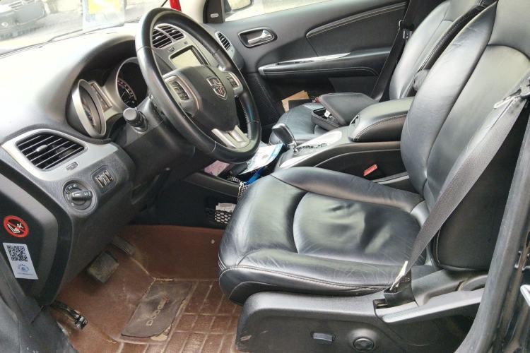 Used Dodge Journey 2013 2.4L Two-Wheel Drive Luxury Version