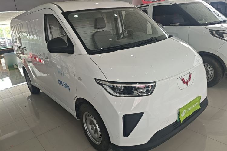 Used Wuling Yangguang 2024 300km Range Practical Window-Sealed Version 60kW Front Right 45 Deg