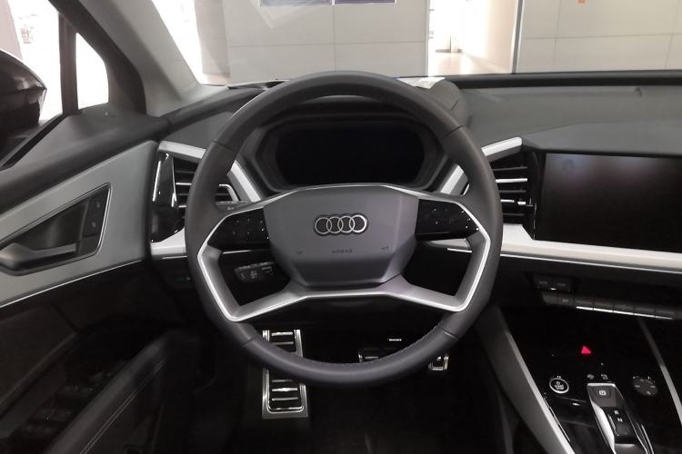 Used Audi Q5 e-tron 2023 40 e-tron Shining Edition Brocade Suit