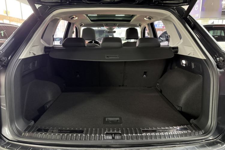 Used Volkswagen Tayron 2020 330TSI Two-Wheel Drive Luxury Connected Pro Edition Interior 9