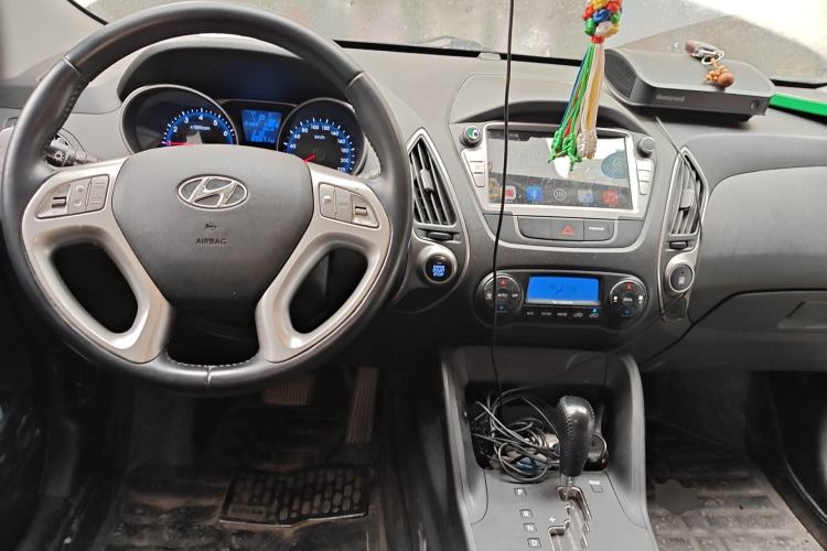 Used Hyundai ix35 2015 2.0L Automatic 2WD Smart Type China IV
