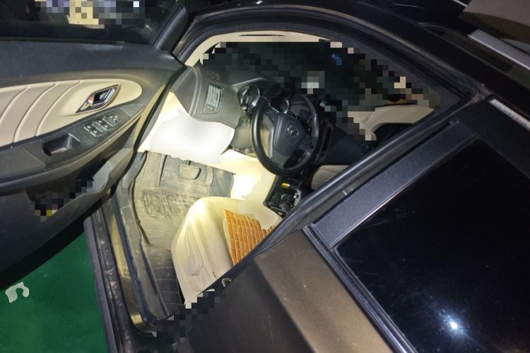 Used FAW Yingzhi G3 2015 1.5L CVT Zhihao Edition Driver Seat