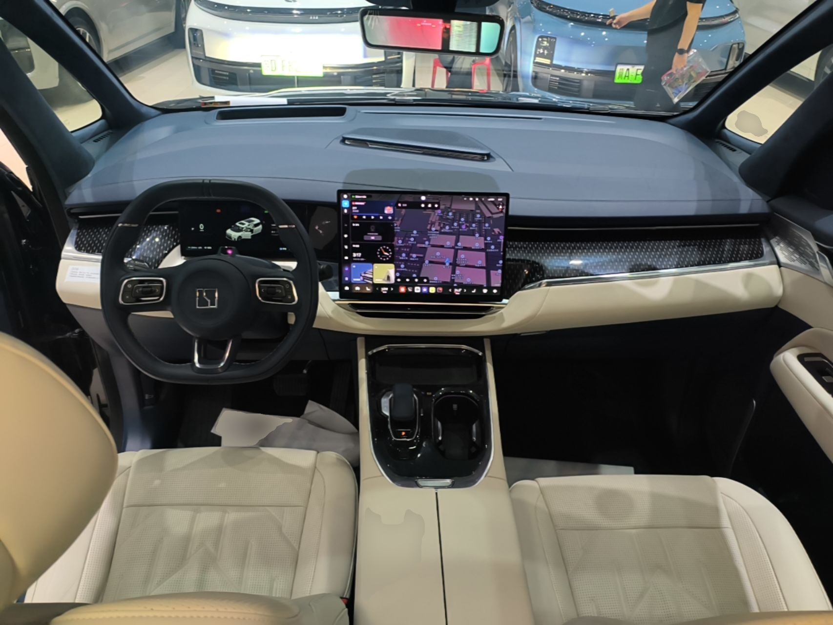 Zeekr 009 2024 7-Seater Walk-Through Version Four-Wheel Drive 108 kWh — снимка 12